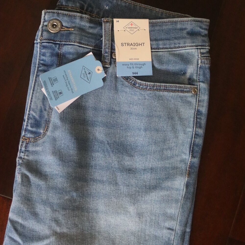 NWT St. John's Bay Womens Mid Rise Secretly Slender Straight Leg Jean Size 14